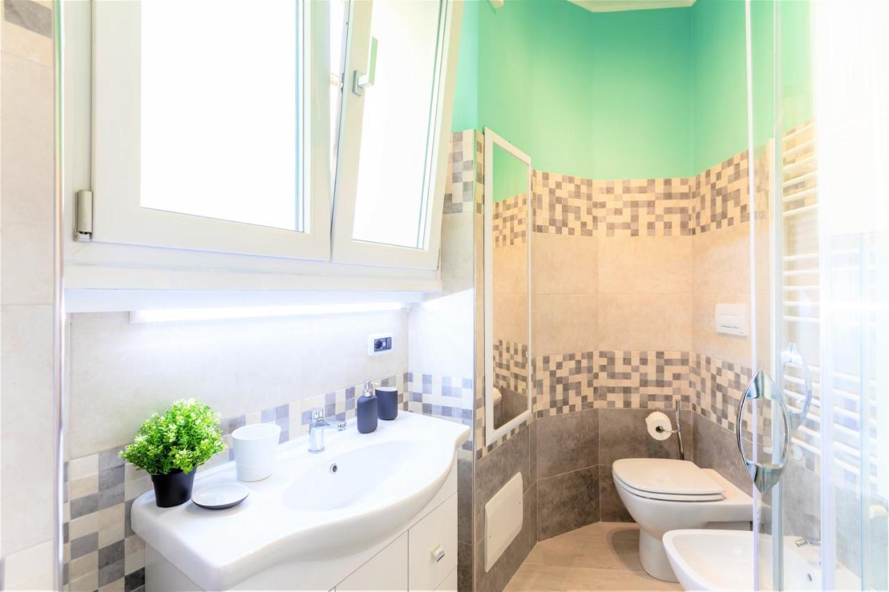 Apartamento Hostly - Art & Color Midtown - 3br 2ba *